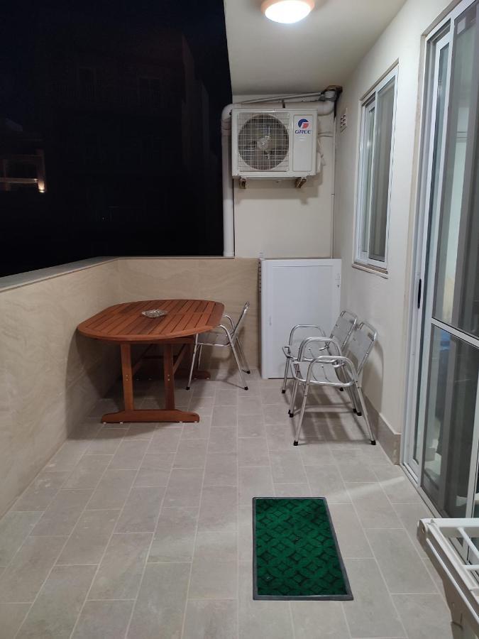 One Bed Room Apartment With Terrace Marsaskala Kültér fotó